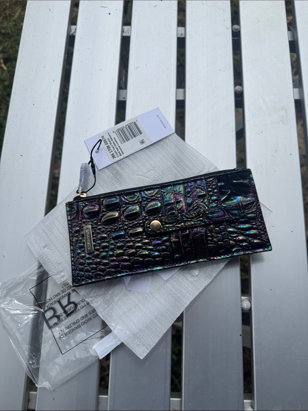 Brahmin 
Sold out 
Black Pearl 
Melbourne 
Card wallet
Cc 
NWT
Exact